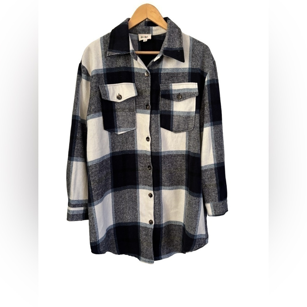 BiBi blue & cream plaid lg slv oversize shacket SZ M Cabincore lumberjack